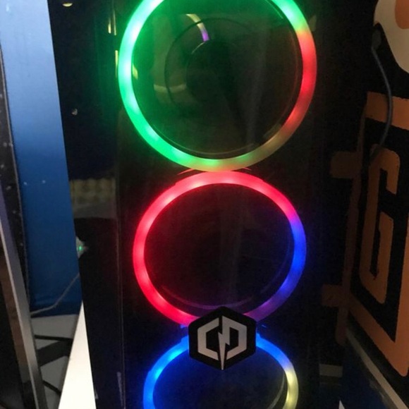 Gaming setup - Picture 5 of 8